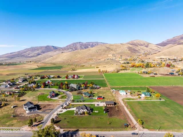 152 N 8750, Huntsville, UT 84317