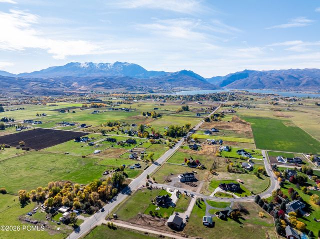 152 N 8750, Huntsville, UT 84317
