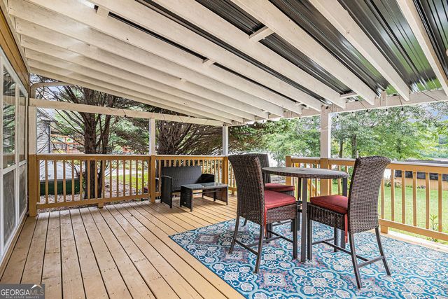 96 Pointe View Court, Jackson, GA 30233