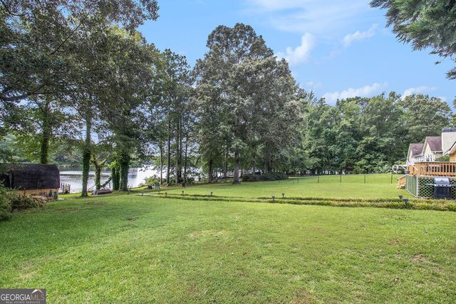 96 Pointe View Court, Jackson, GA 30233