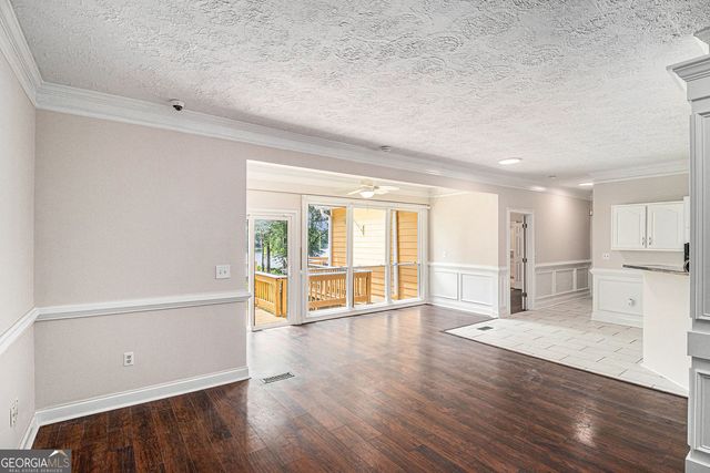 96 Pointe View Court, Jackson, GA 30233