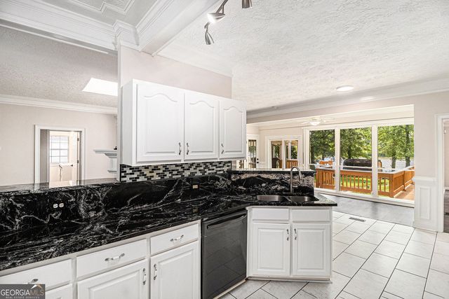 96 Pointe View Court, Jackson, GA 30233