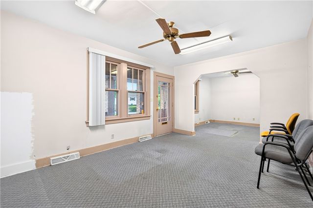 5310 Park Ave, Bethel Park, PA 15102