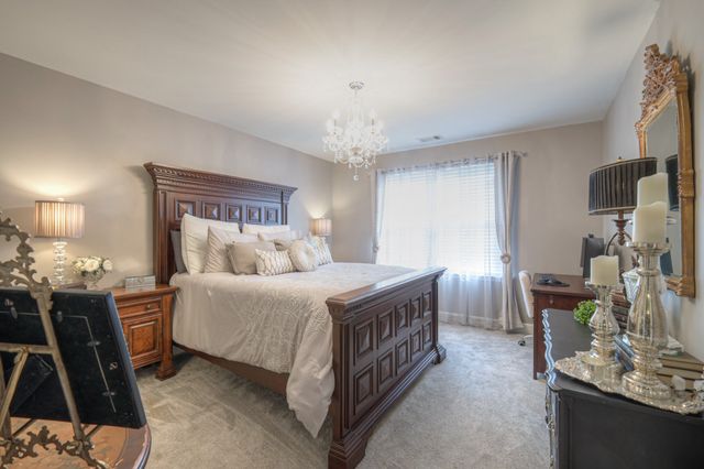 1051 Chatsworth Dr, Old Hickory, TN 37138