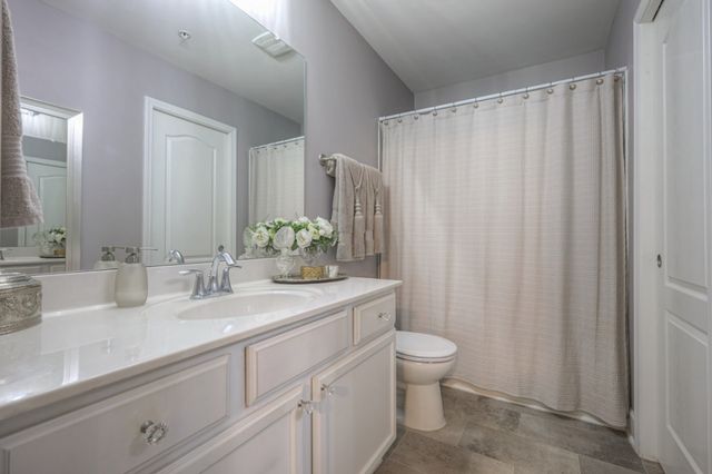 1051 Chatsworth Dr, Old Hickory, TN 37138