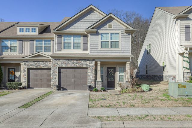 1051 Chatsworth Dr, Old Hickory, TN 37138