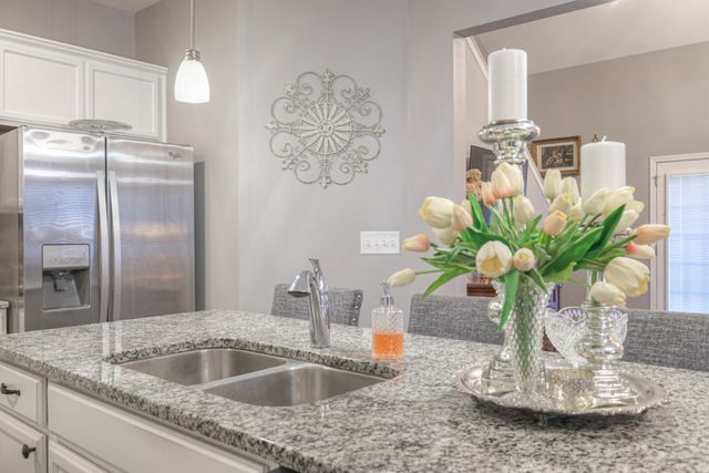 1051 Chatsworth Dr, Old Hickory, TN 37138