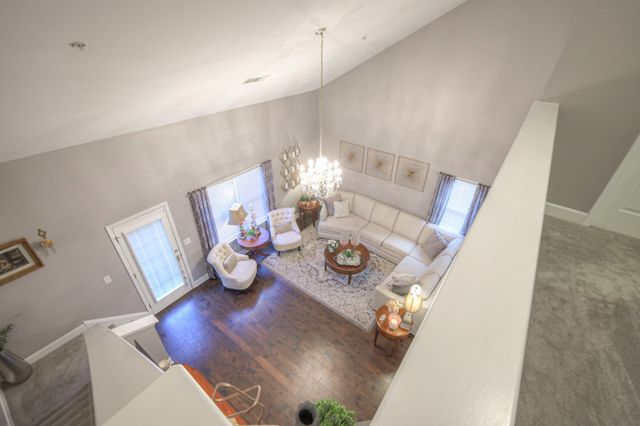 1051 Chatsworth Dr, Old Hickory, TN 37138