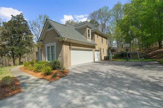 115 Valley Summit Court, Roswell, GA 30075