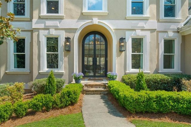 115 Valley Summit Court, Roswell, GA 30075