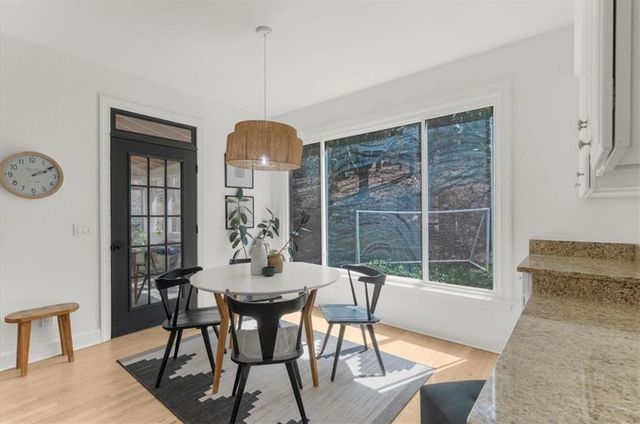 115 Valley Summit Court, Roswell, GA 30075