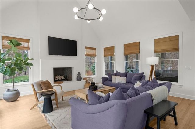 115 Valley Summit Court, Roswell, GA 30075