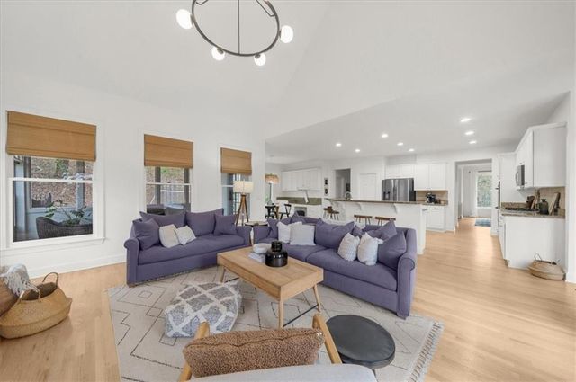 115 Valley Summit Court, Roswell, GA 30075