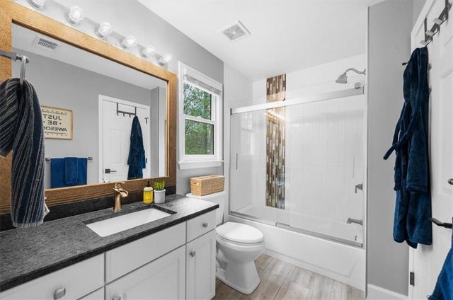 115 Valley Summit Court, Roswell, GA 30075