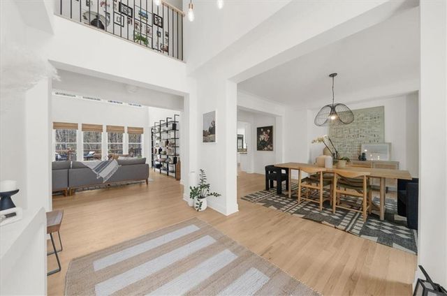 115 Valley Summit Court, Roswell, GA 30075