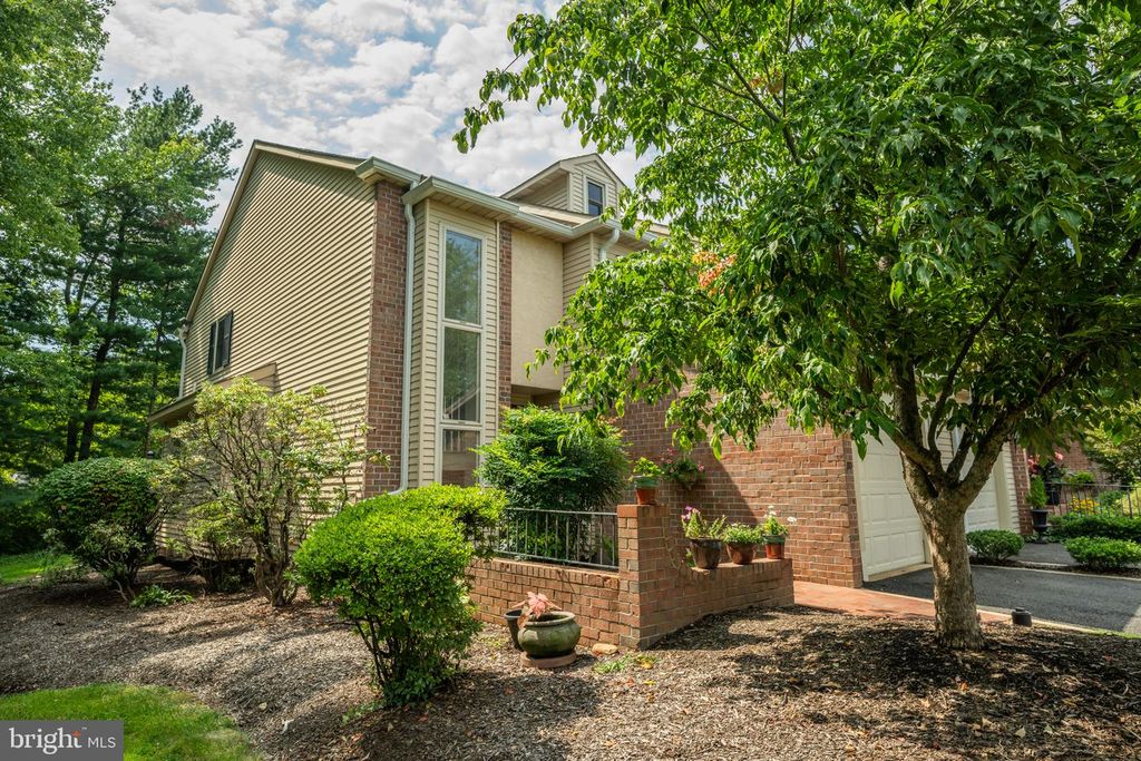 80 SUTPHIN PNES, YARDLEY, PA 19067 — photo 2