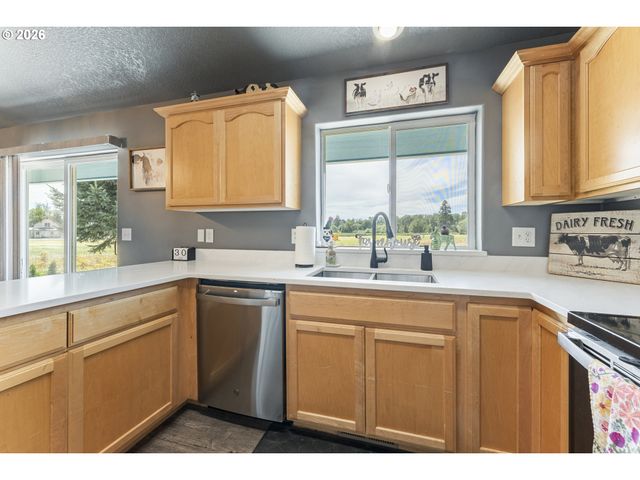 904 Isabel Dr, Jefferson, OR 97352