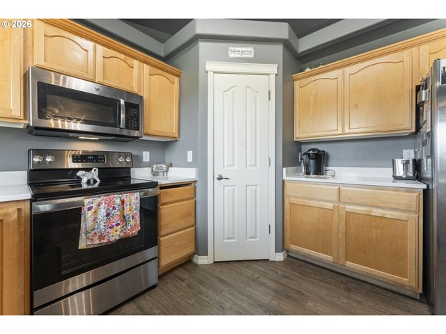 904 Isabel Dr, Jefferson, OR 97352