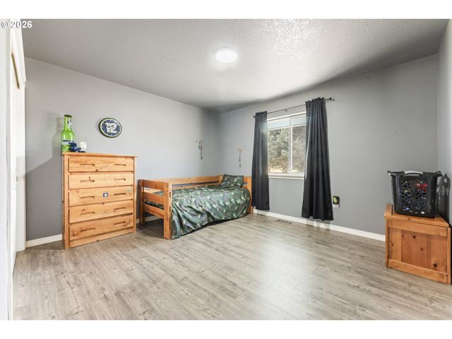 904 Isabel Dr, Jefferson, OR 97352