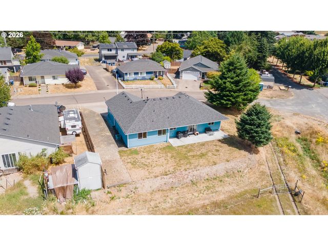 904 Isabel Dr, Jefferson, OR 97352