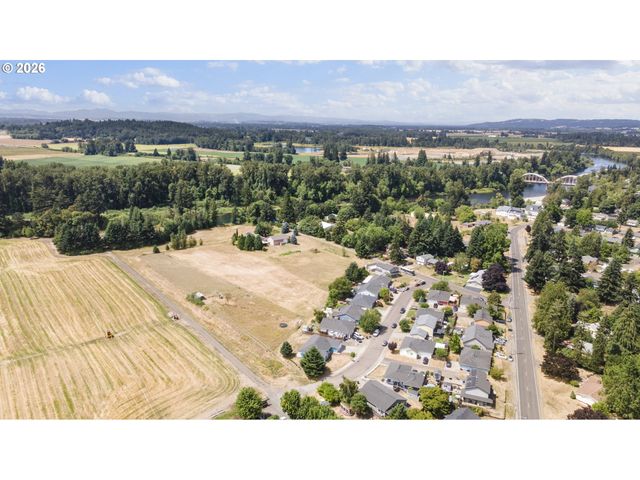 904 Isabel Dr, Jefferson, OR 97352