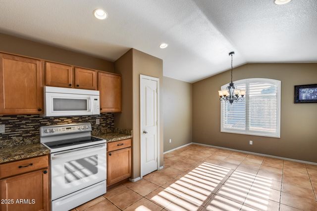 10588 E DUTCHMANS Trail, Gold Canyon, AZ 85118