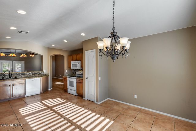 10588 E DUTCHMANS Trail, Gold Canyon, AZ 85118