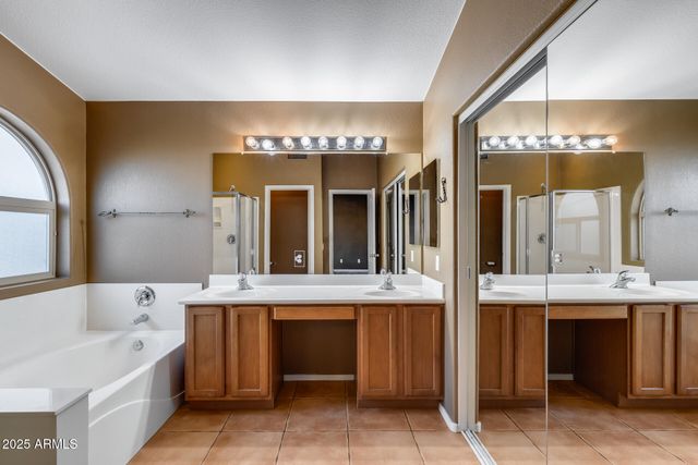 10588 E DUTCHMANS Trail, Gold Canyon, AZ 85118