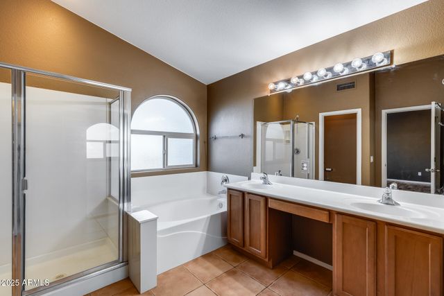 10588 E DUTCHMANS Trail, Gold Canyon, AZ 85118