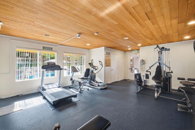 1221 Yarwood Court, San Jose, CA 95128