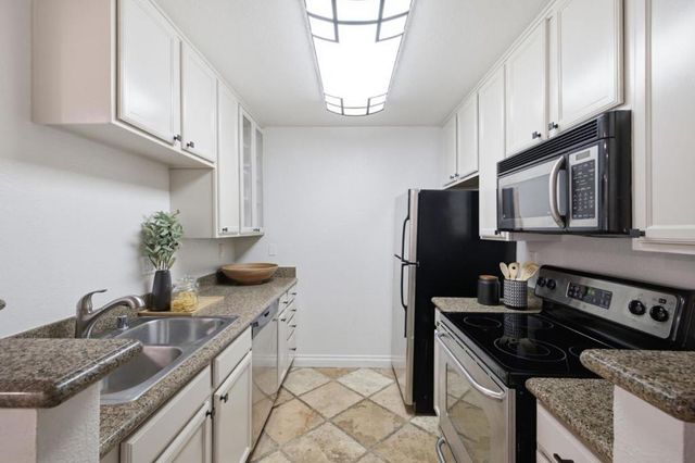 1221 Yarwood Court, San Jose, CA 95128