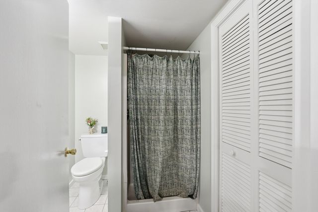 7 Pincushion Rd, Framingham, MA 01702