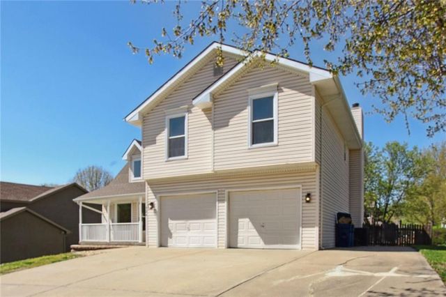 724 N Plum Rose Drive, Liberty, MO 64068