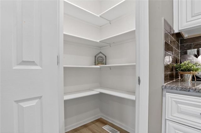 724 N Plum Rose Drive, Liberty, MO 64068