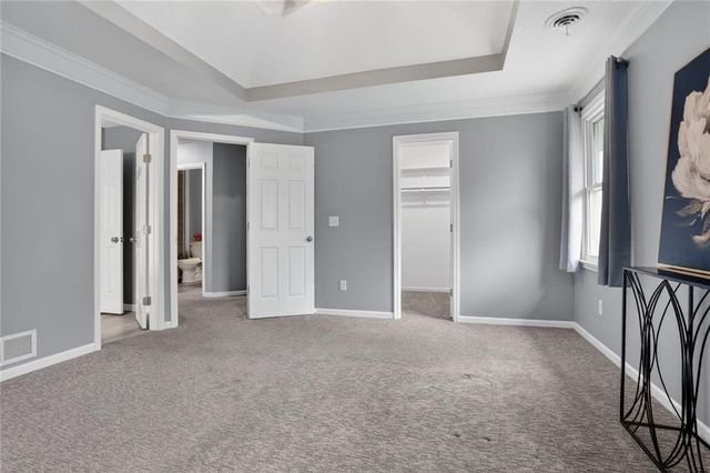 724 N Plum Rose Drive, Liberty, MO 64068