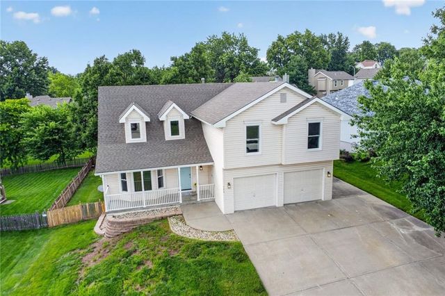 724 N Plum Rose Drive, Liberty, MO 64068