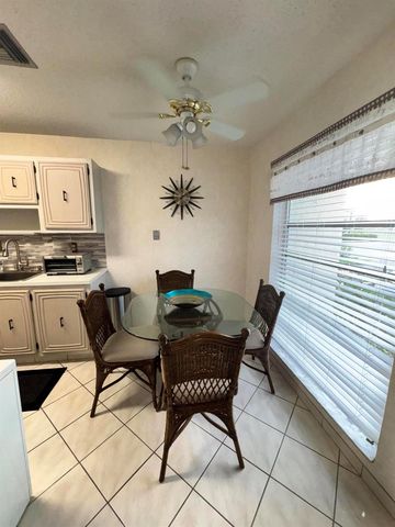 13731 Flora Place C, Delray Beach, FL 33484