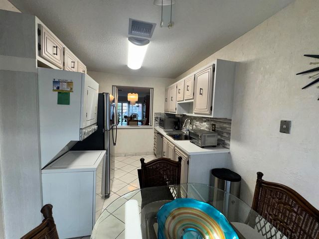 13731 Flora Place C, Delray Beach, FL 33484