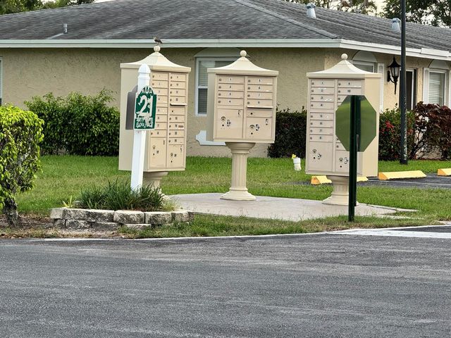 13731 Flora Place C, Delray Beach, FL 33484
