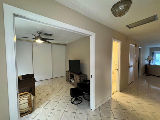 13731 Flora Place C, Delray Beach, FL 33484