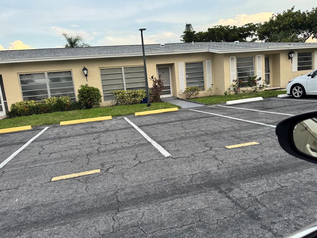 13731 Flora Place C, Delray Beach, FL 33484