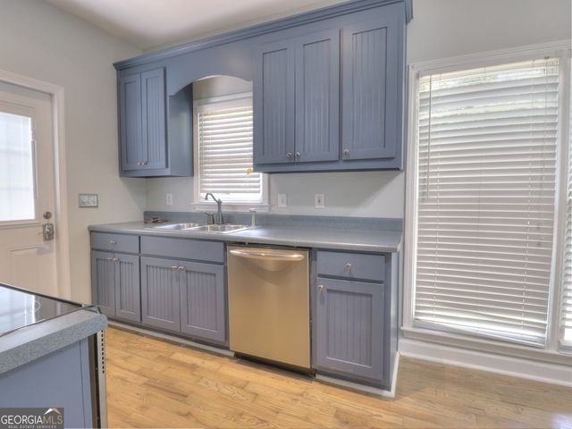 172 Beacon Hill Drive, Cleveland, GA 30528