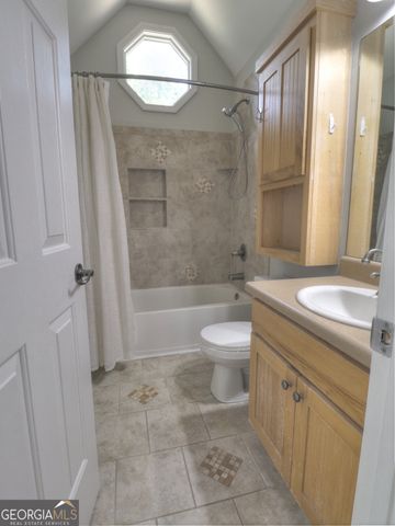 172 Beacon Hill Drive, Cleveland, GA 30528