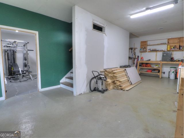 172 Beacon Hill Drive, Cleveland, GA 30528