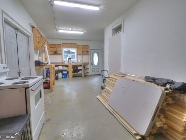 172 Beacon Hill Drive, Cleveland, GA 30528