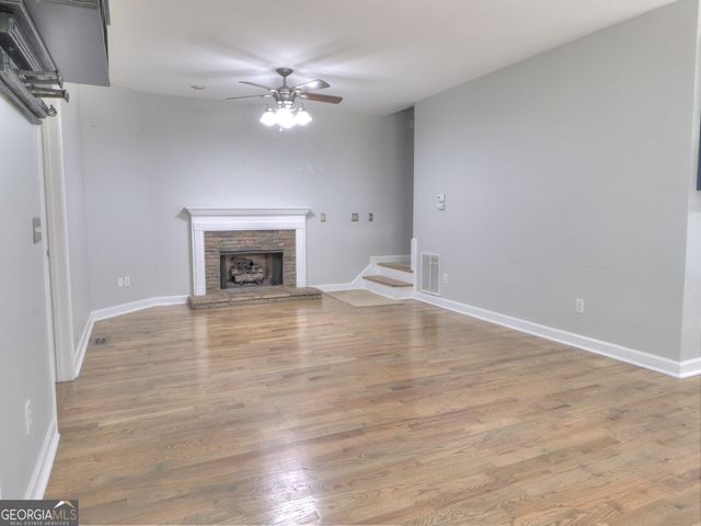 172 Beacon Hill Drive, Cleveland, GA 30528