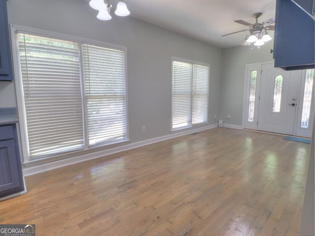 172 Beacon Hill Drive, Cleveland, GA 30528