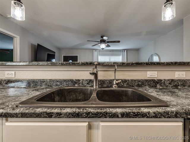 17104 S Memorial Drive, Bixby, OK 74008