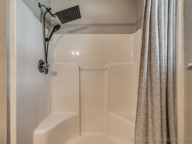 17104 S Memorial Drive, Bixby, OK 74008