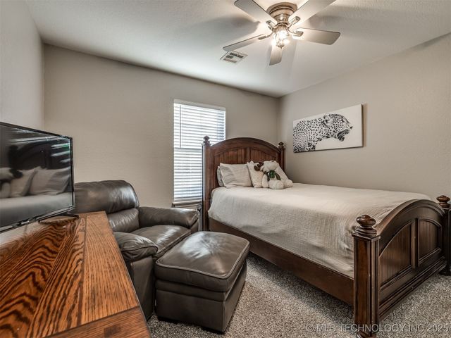 17104 S Memorial Drive, Bixby, OK 74008